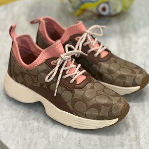 Coach Women’s C270 Signature Tech Runner Size 10B Color Khaki/Saddle C5774
